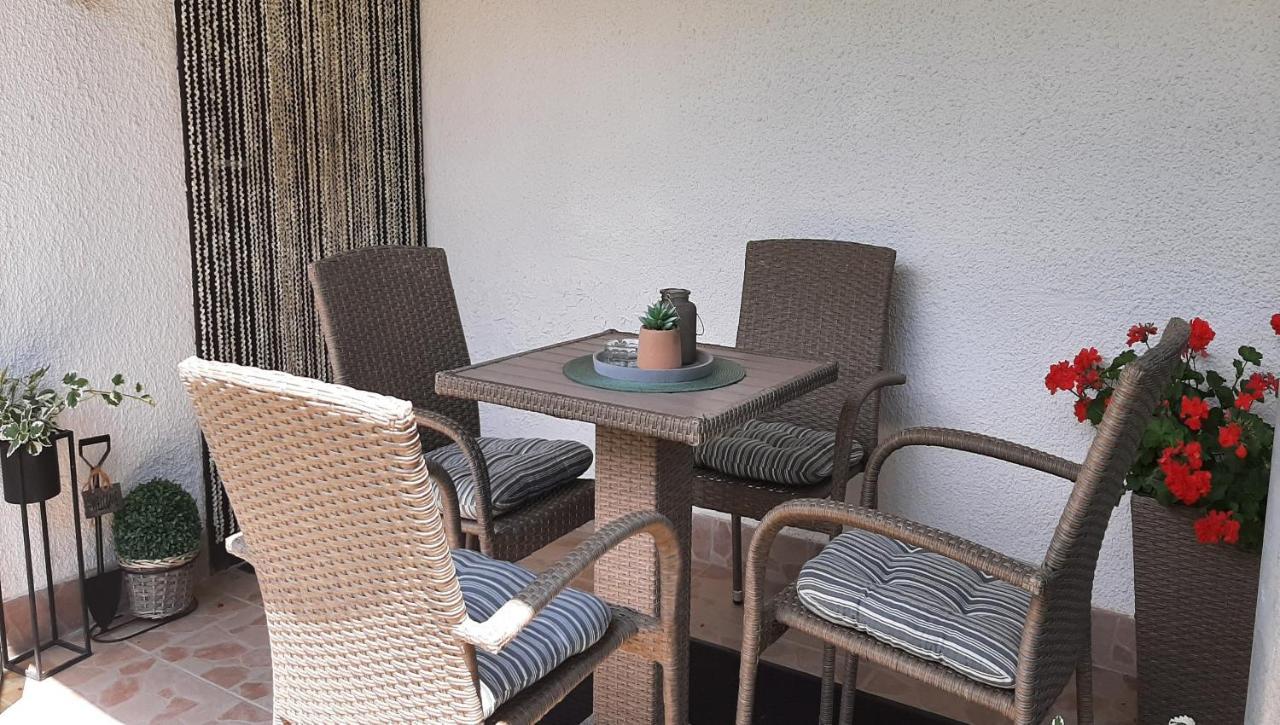 Apartment Amigo Sirova Katalena ภายนอก รูปภาพ