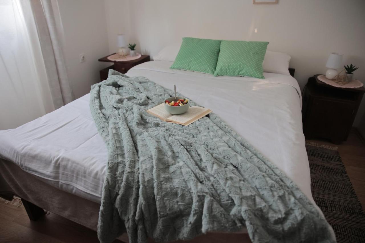 Apartment Amigo Sirova Katalena ภายนอก รูปภาพ